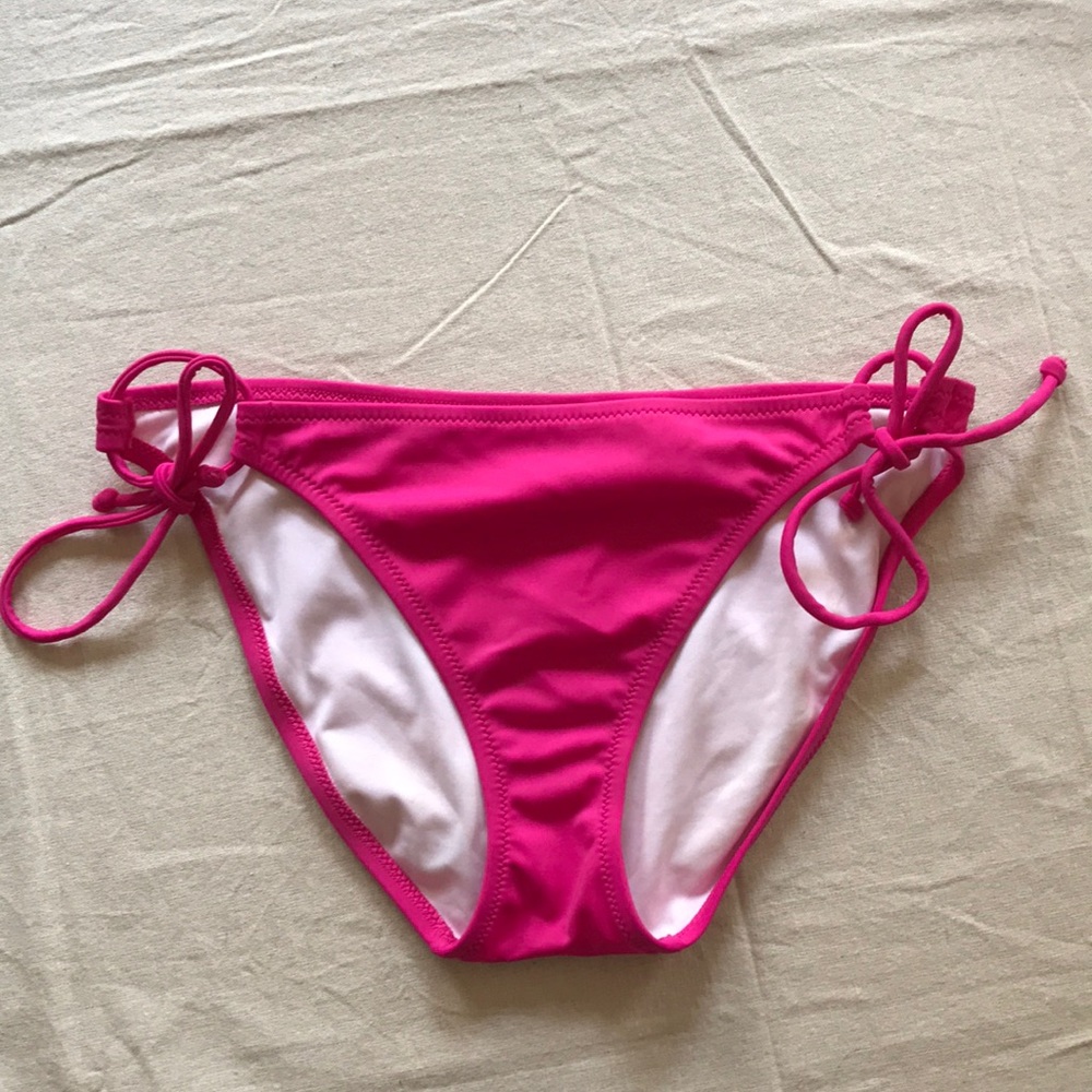 Victoria’s Secret Bathing Bottoms Size M